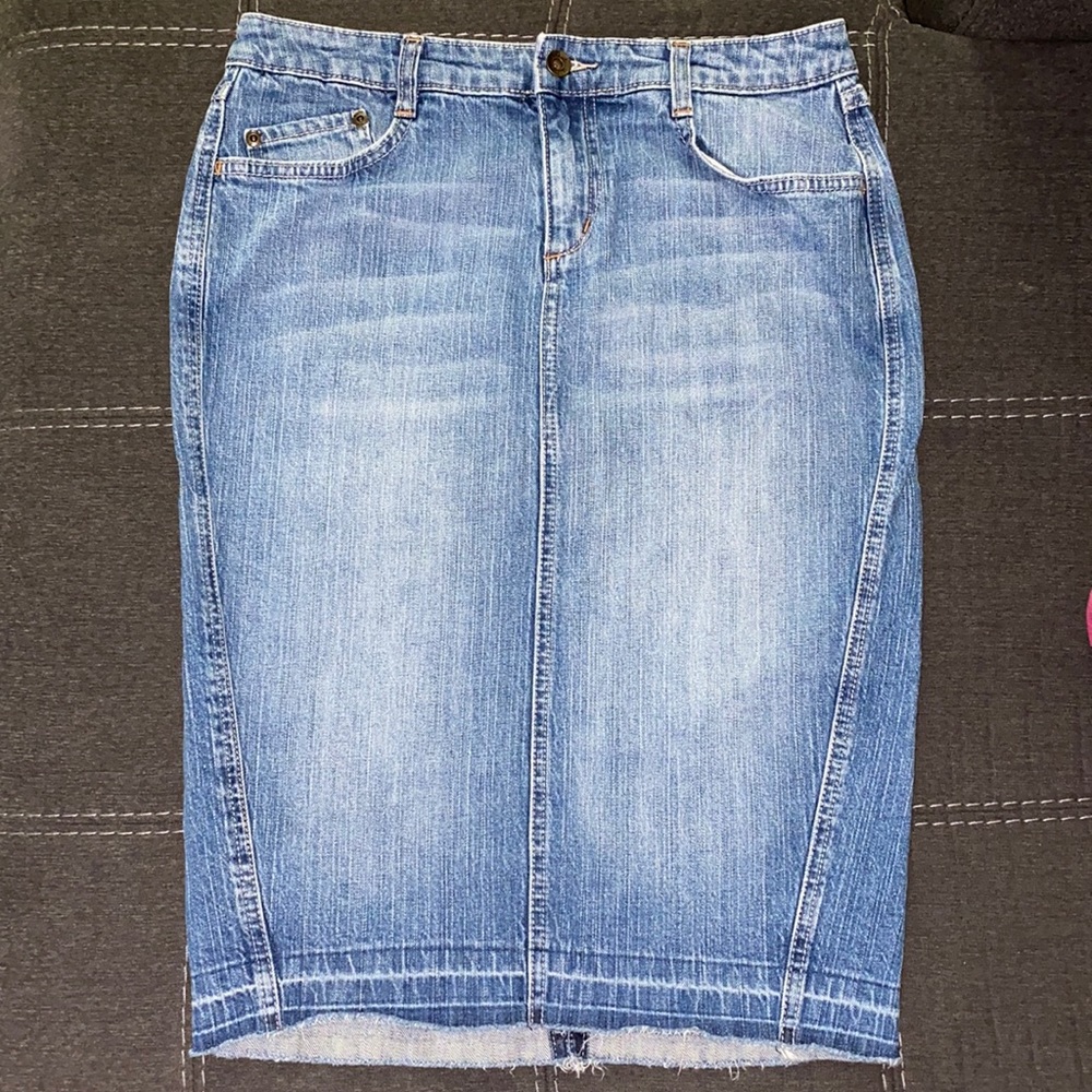 Women’s jean skirt size 8